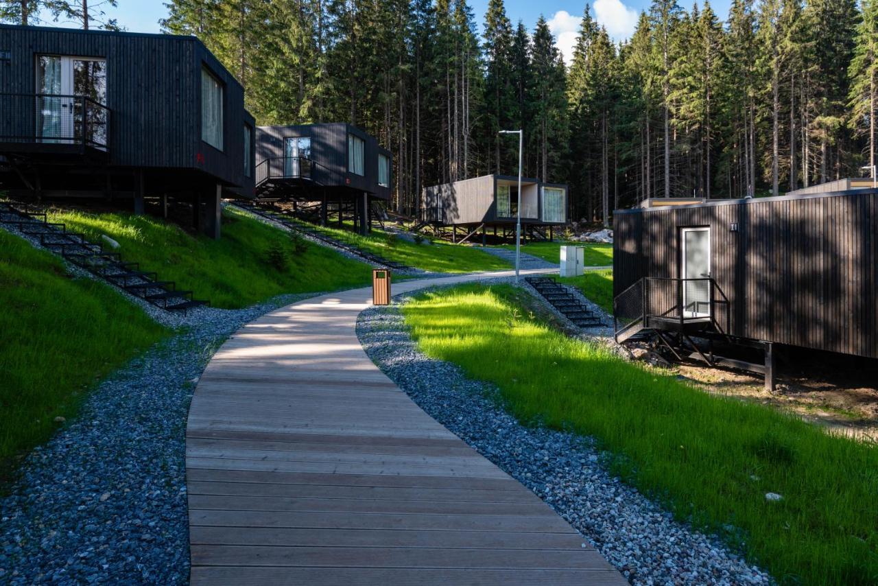 Hotel Bjoernson Jasna & Bjoernson Tree Houses ديمانوفْشكا دولِنا المظهر الخارجي الصورة