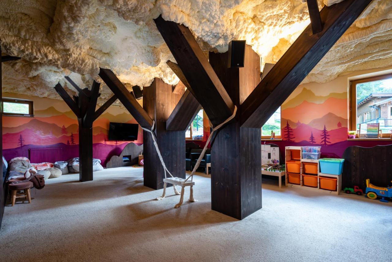 Hotel Bjoernson Jasna & Bjoernson Tree Houses ديمانوفْشكا دولِنا المظهر الخارجي الصورة