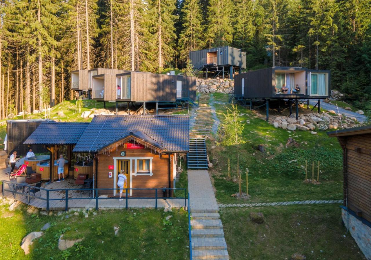 Hotel Bjoernson Jasna & Bjoernson Tree Houses ديمانوفْشكا دولِنا المظهر الخارجي الصورة