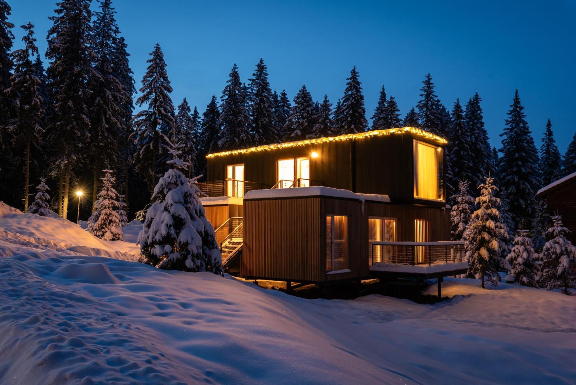 Hotel Bjoernson Jasna & Bjoernson Tree Houses ديمانوفْشكا دولِنا المظهر الخارجي الصورة